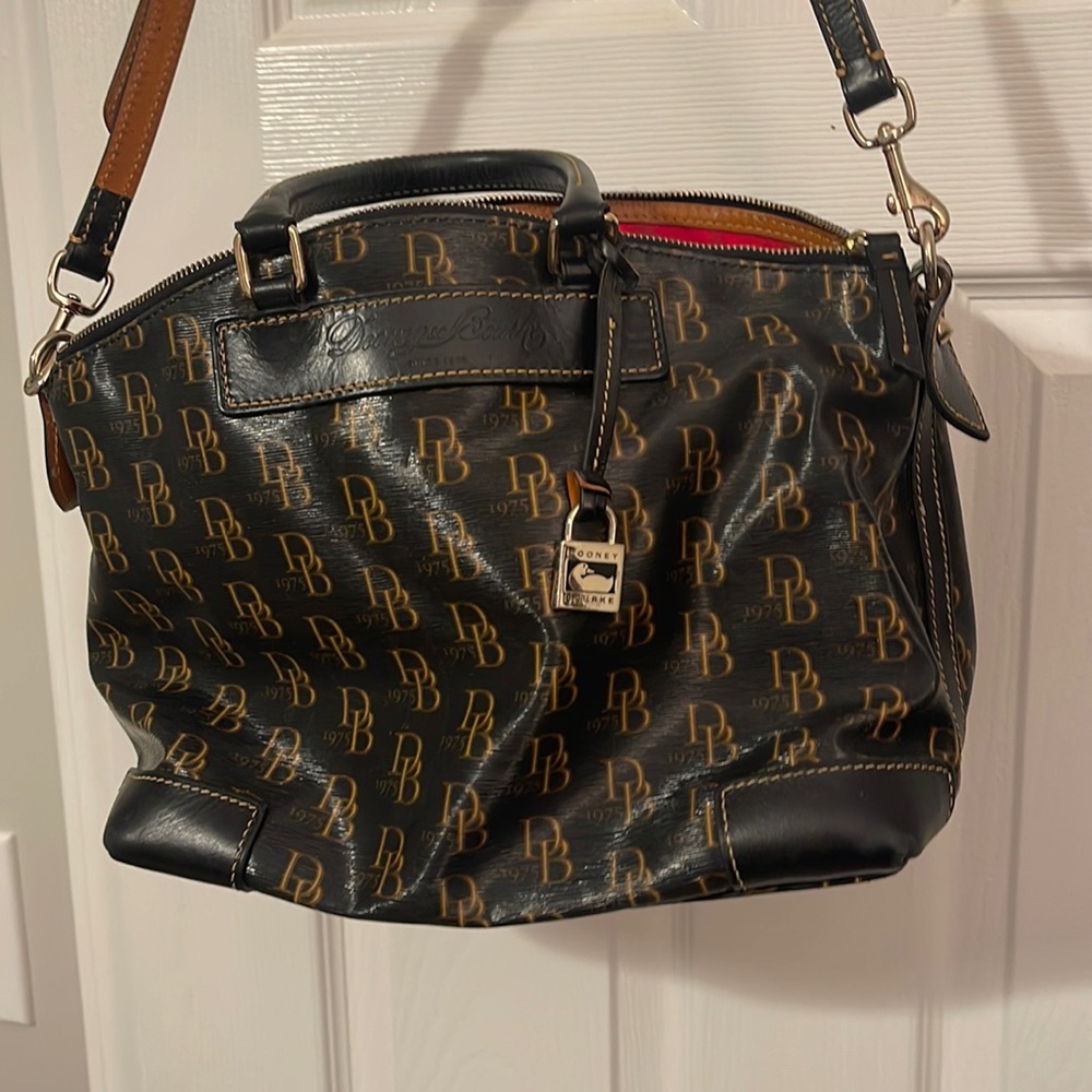 Dooney & Bourke purse